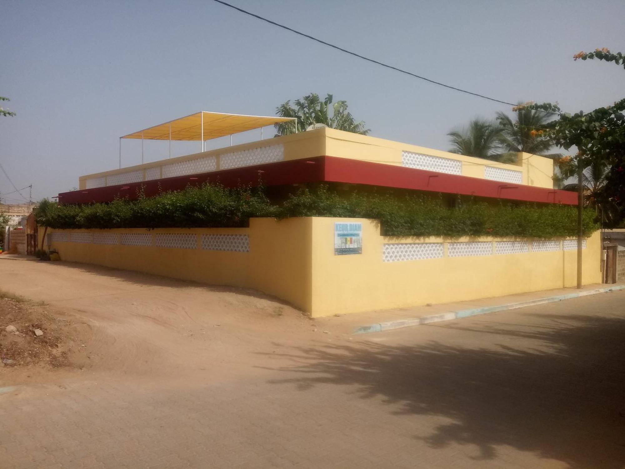 Keur Diam - Maison De La Paix Saly Exterior foto